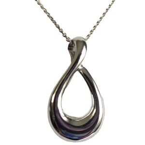 Lia Sophia Pendant Silver-tone Oval Swirl Costume Fashion Jewelry 1.25 inches
